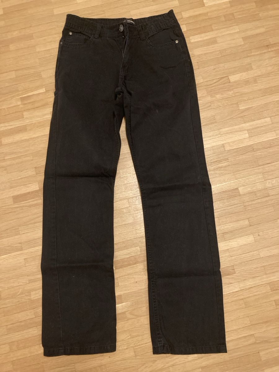 Pantaloni: Schwarze Hose – Usato da Urtenen-Schönbühl venduto da alessibas