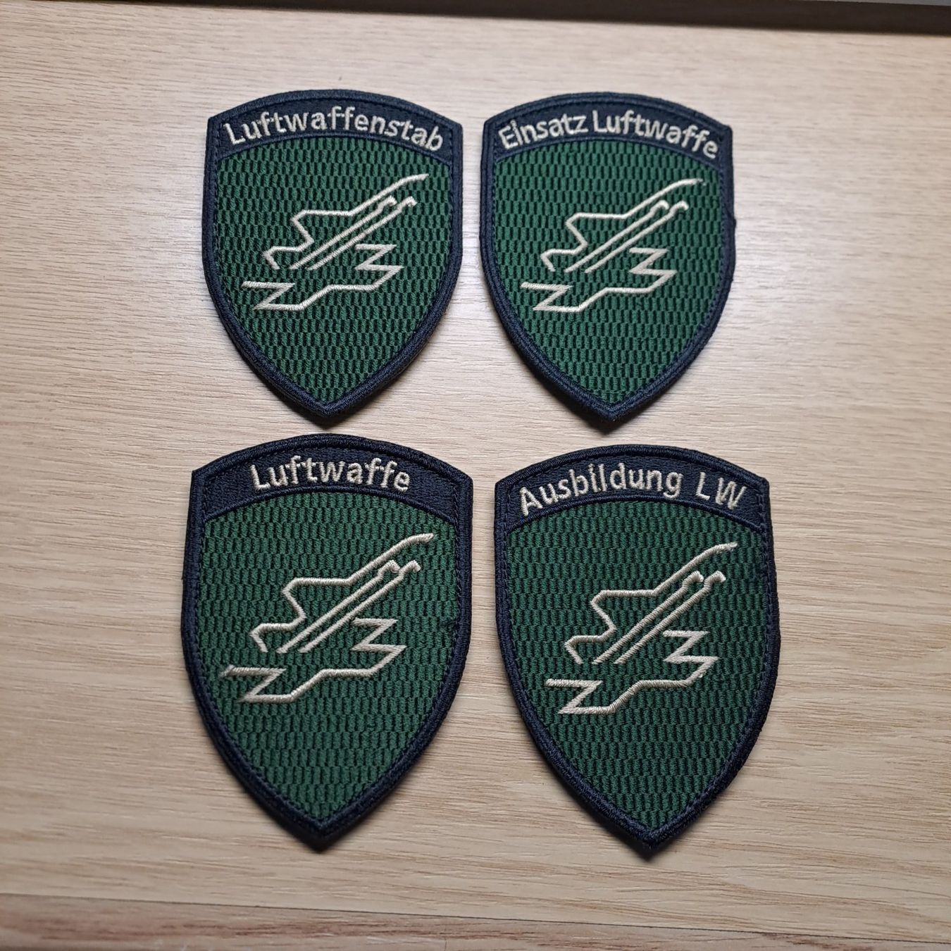 Armée suisse Plaquettes & Badges: Luftwaffe – Neuf (Voir description) à Gipf-Oberfrick par Mig_29