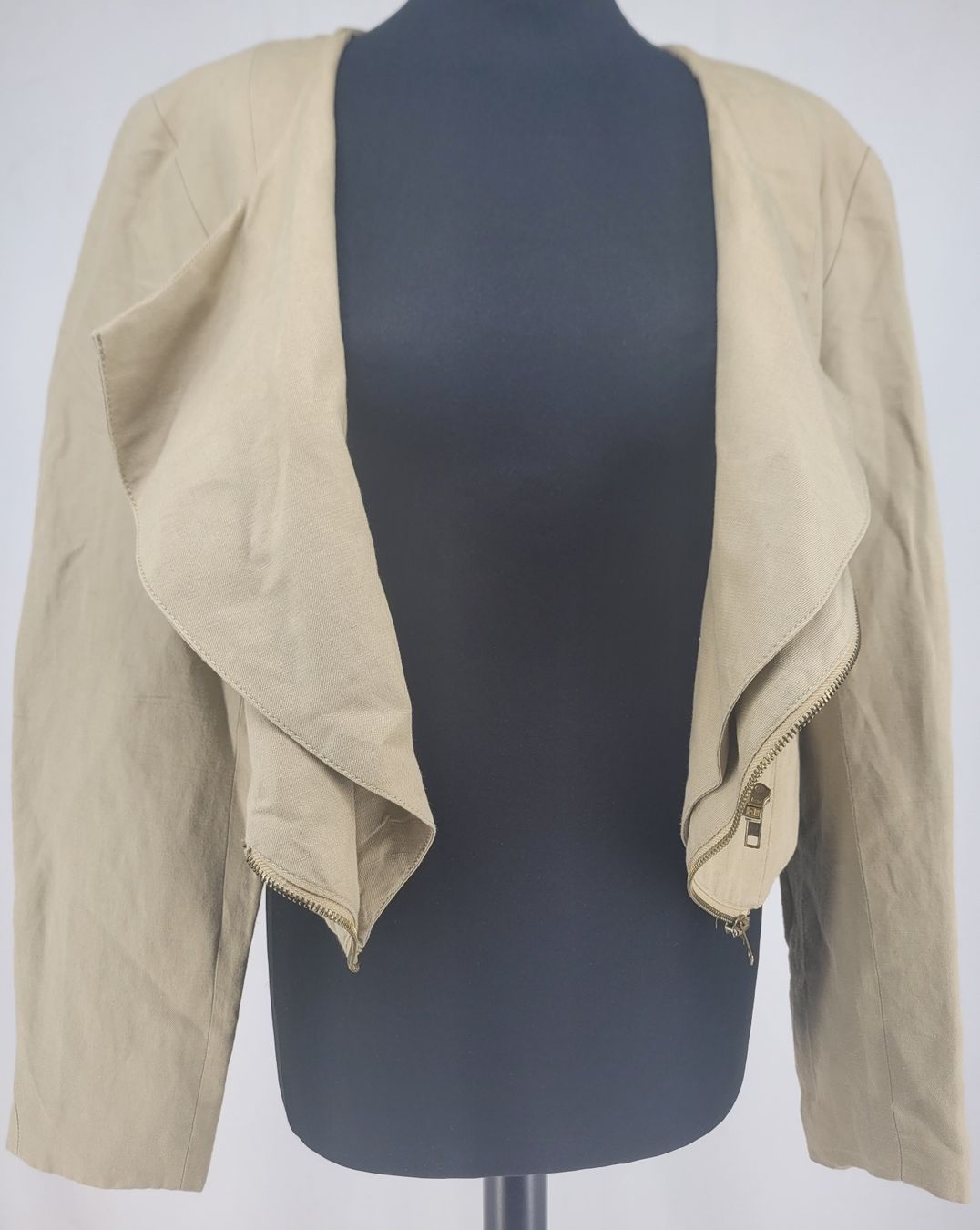 Avant Premiere Giacche: AVANT PREMIERE Veste Beige – Usato da Lausanne venduto da PlusValue_Lausanne 4