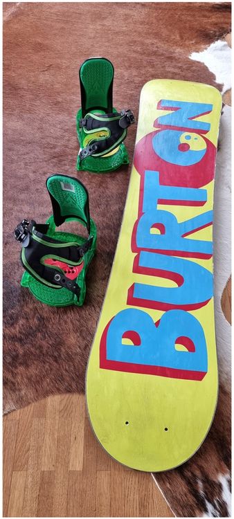 Burton Chopper 120 バットマンデザイン バットマンとスーパーマンがBurtonのキッズボードに。DC Comics