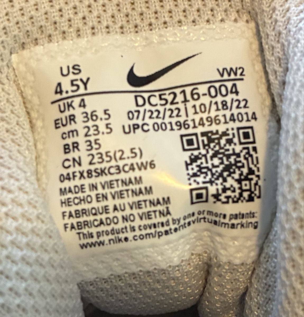 Nike Scarpe per ragazzi: Nike Basketballschuh Gr.36.5 – Usato da Thun venduto da Cypresses 4