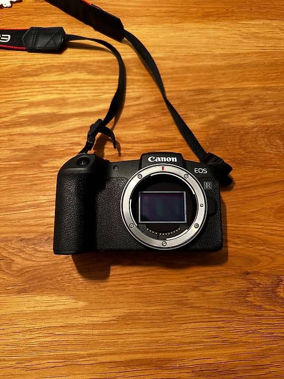 Appareil photo: Canon EOS RP kit – D'occasion à Lugaggia par Filippo_Amaro1 2