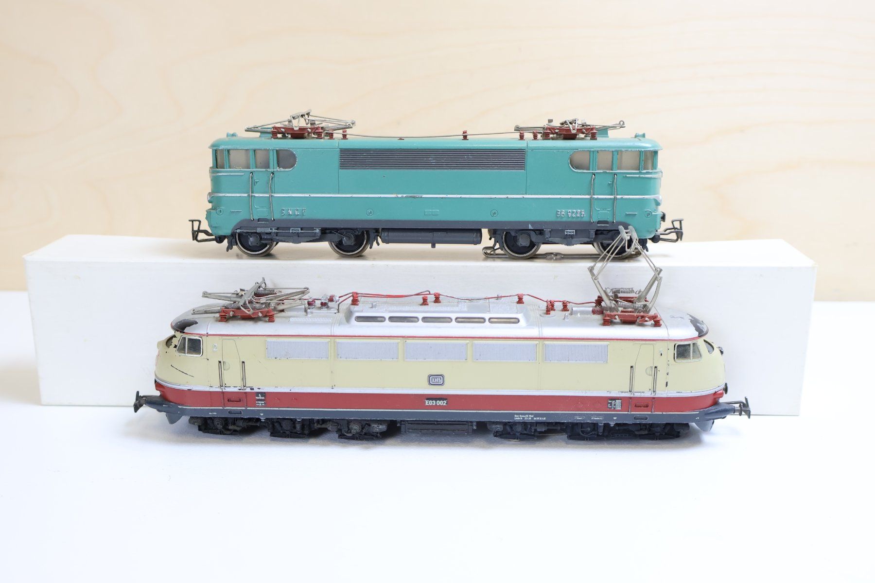 Märklin Modellini di ferrovie: Märklin SNCF E-Lok + TEE E-Lok - H0 Doppelpack – Usato da Winterthur venduto da Monstera 4
