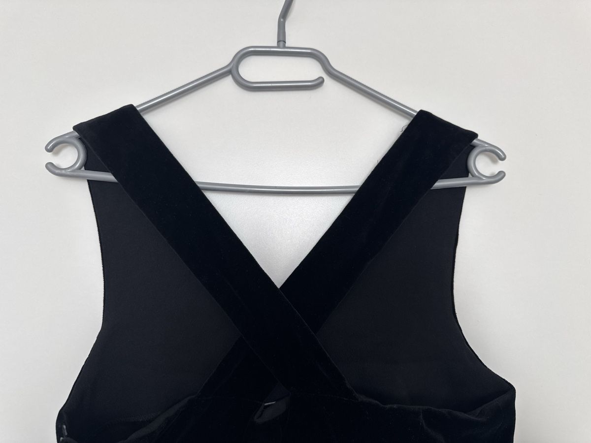 Vestiti: Kleid Samt schwarz Grösse 38 neuwertig – Usato da Dällikon venduto da lom_75vl 1