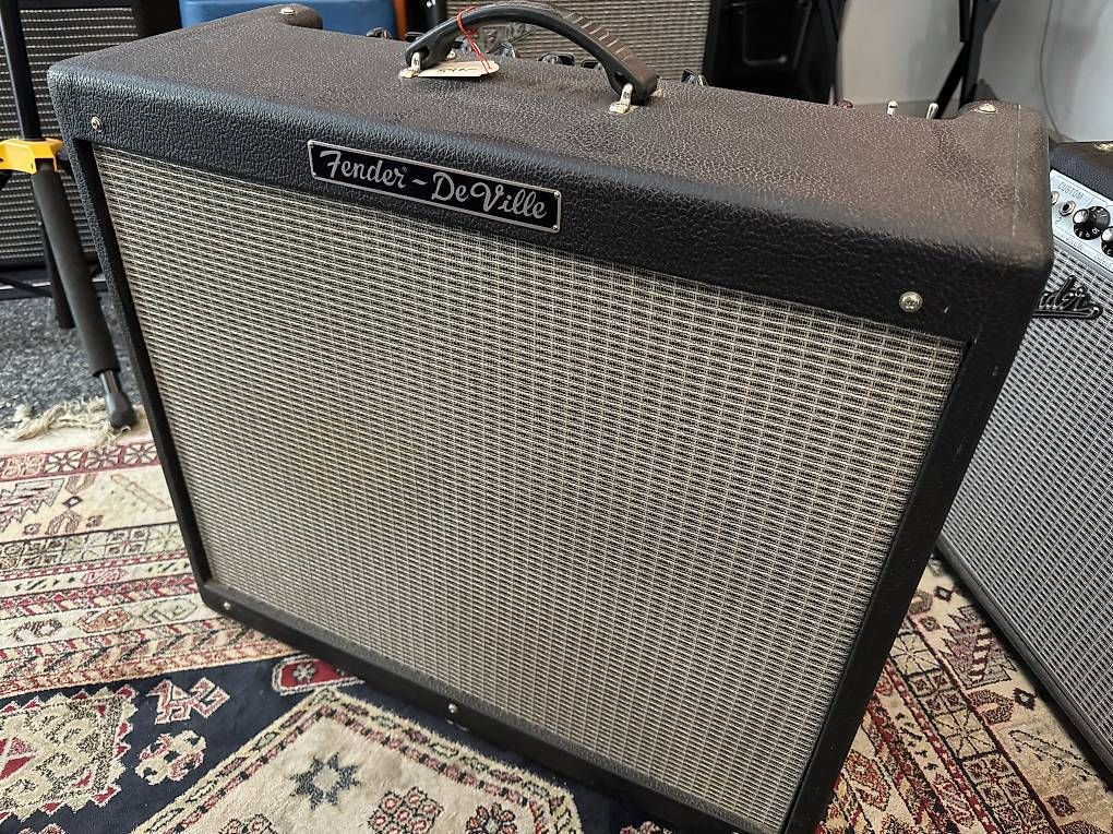 Amplificatori: Fender Hot Rod DeVille 2x12 60 watts – Usato da Morges venduto da GvnMusic