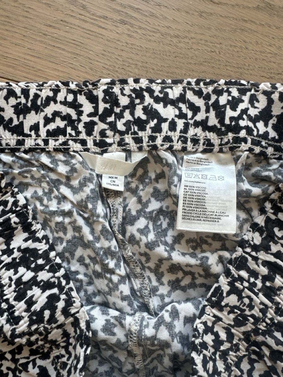 H&M Pantaloni: Hose – Usato da Zürich venduto da sommer121 1