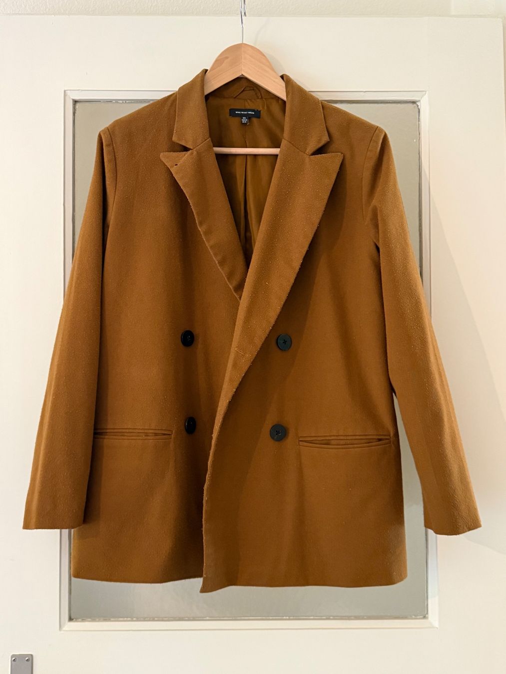 Giacche: Brauner Oversized Blazer Grösse L. doppelte Knopfreihe – Usato da Basel venduto da zukk_