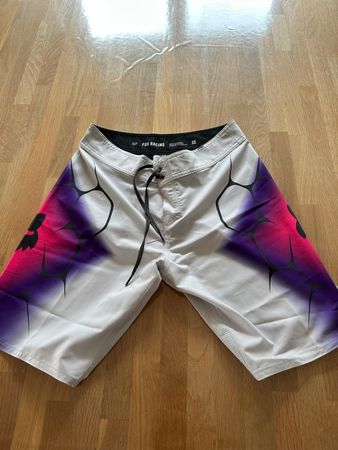 Short de bain Fox Racing taille 29  - État impeccable!