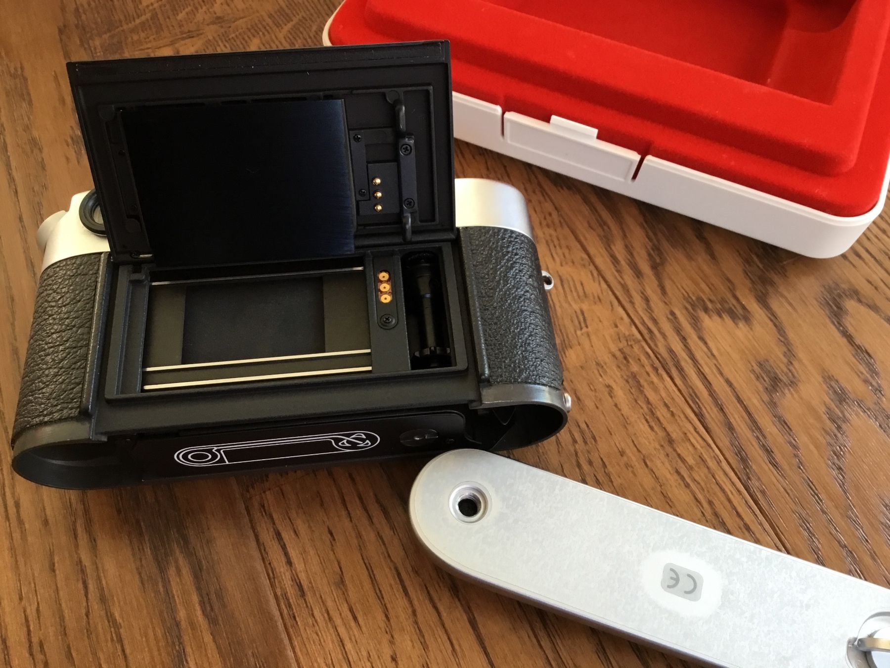 Leica Fotocamera: Leica M6 Classic 35mm Rangefinder Camera - Pristine! – Usato da Lausanne venduto da True_Bargain 2
