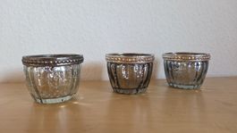 Teelicht silberfarben, blau, lila mit Ornamentrand, 35Stk
