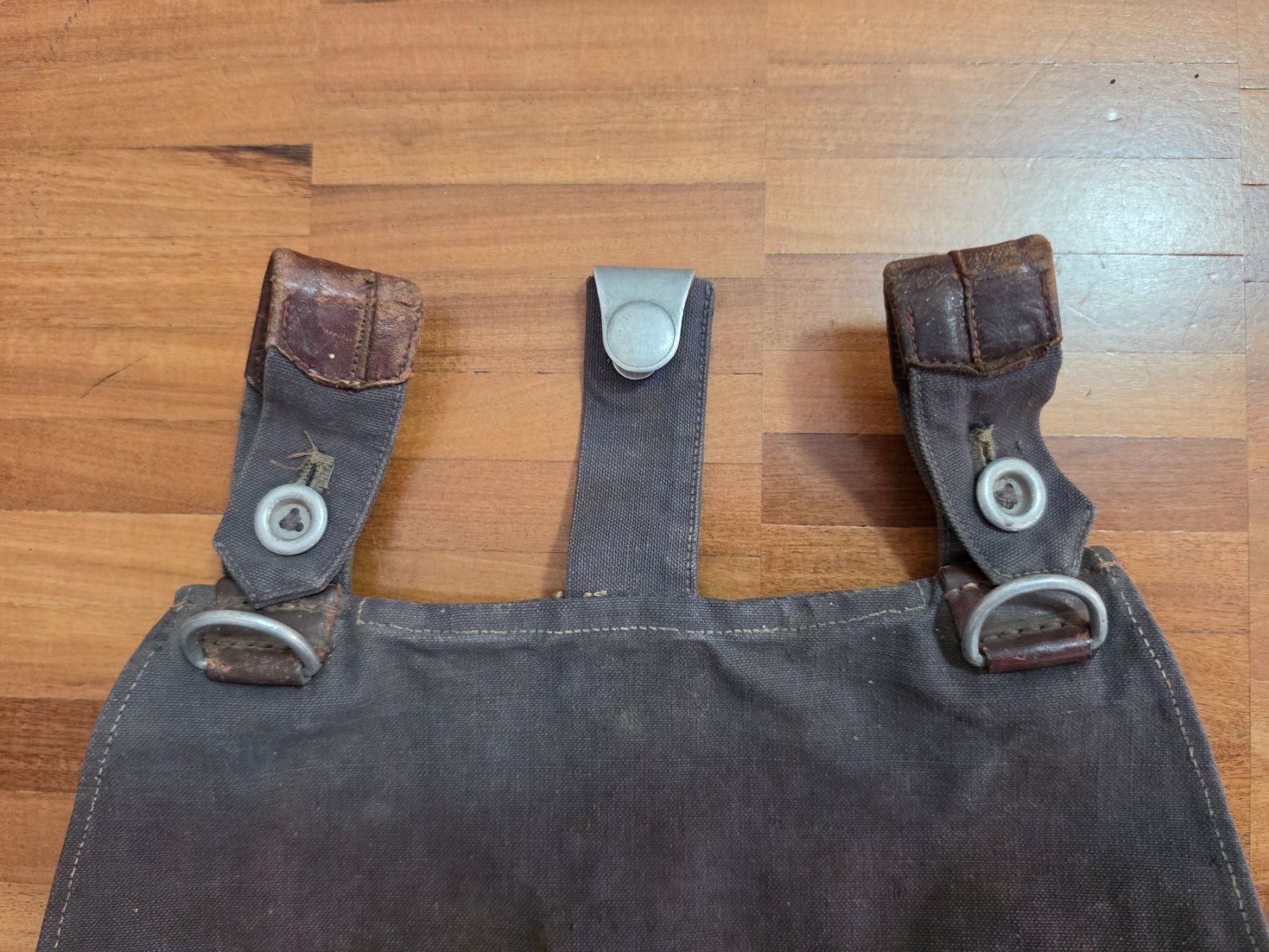 Uniformi: Brotsack der Luftwaffe mit Riemen WW2 – Usato da Chur venduto da Ghostwulf 3