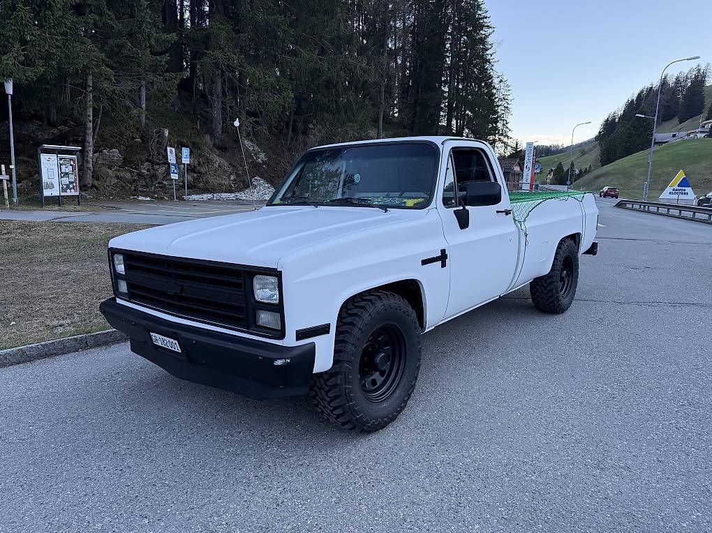Automobili: 1987 Chevrolet R20 Pickup – Usato da Untervaz venduto da stcklr 2
