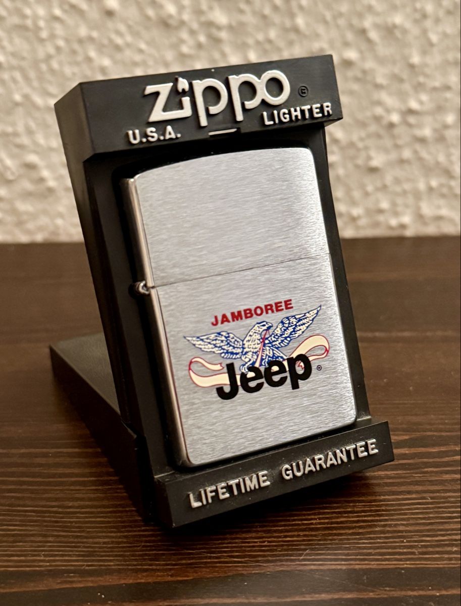 Zippo Accendini: Original Zippo Jamboree Jeep – Nuovo (secondo la descrizione) da Schattenhalb venduto da Oodaaq