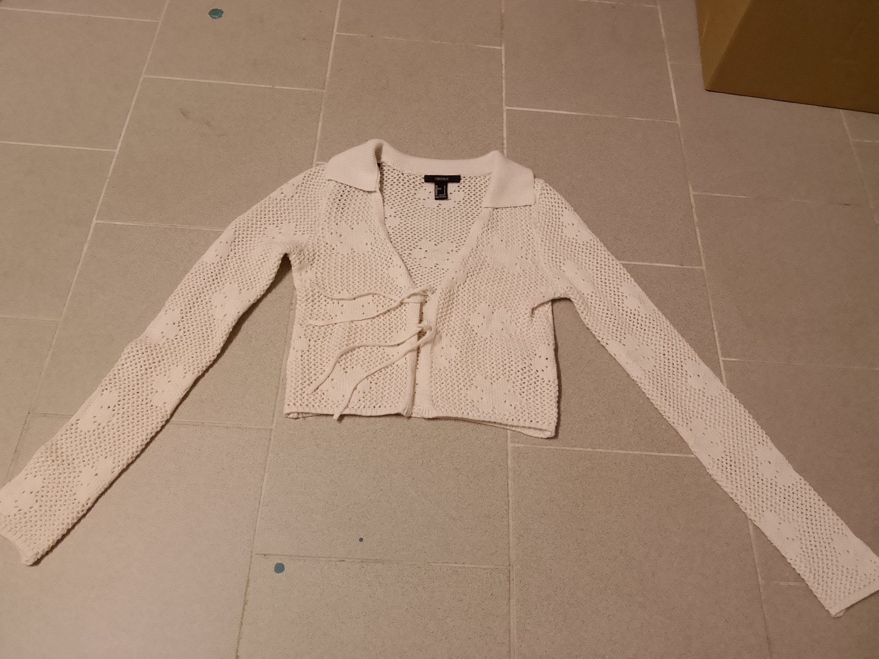 Giacche: Feinstrick Strickjacke weiss, Gr. S, Forever 21. Neu – Nuovo (secondo la descrizione) da Bellikon venduto da MellonCollieMitTwint
