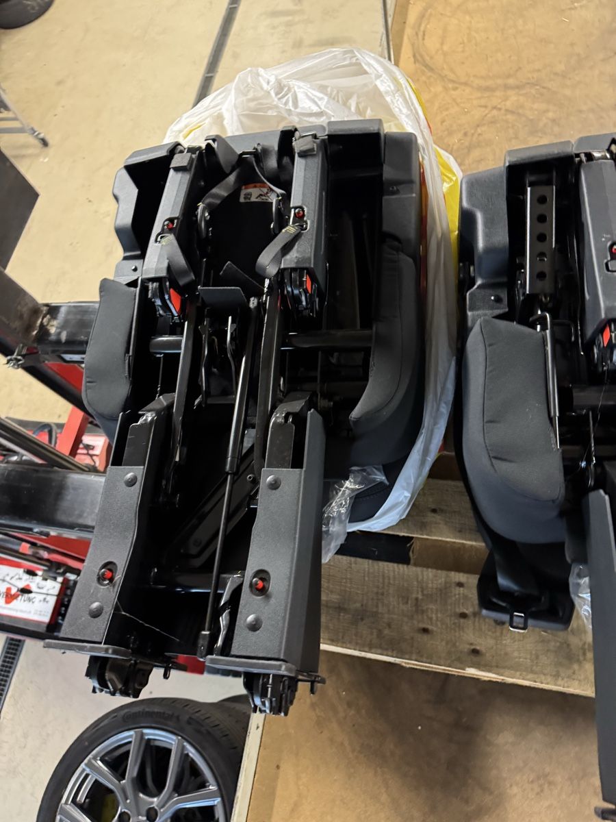 Tutti pezzi di ricambio auto: Sitze Ford Transit Custom  – Nuovo (secondo la descrizione) da Belpberg venduto da Wertvoll99 6