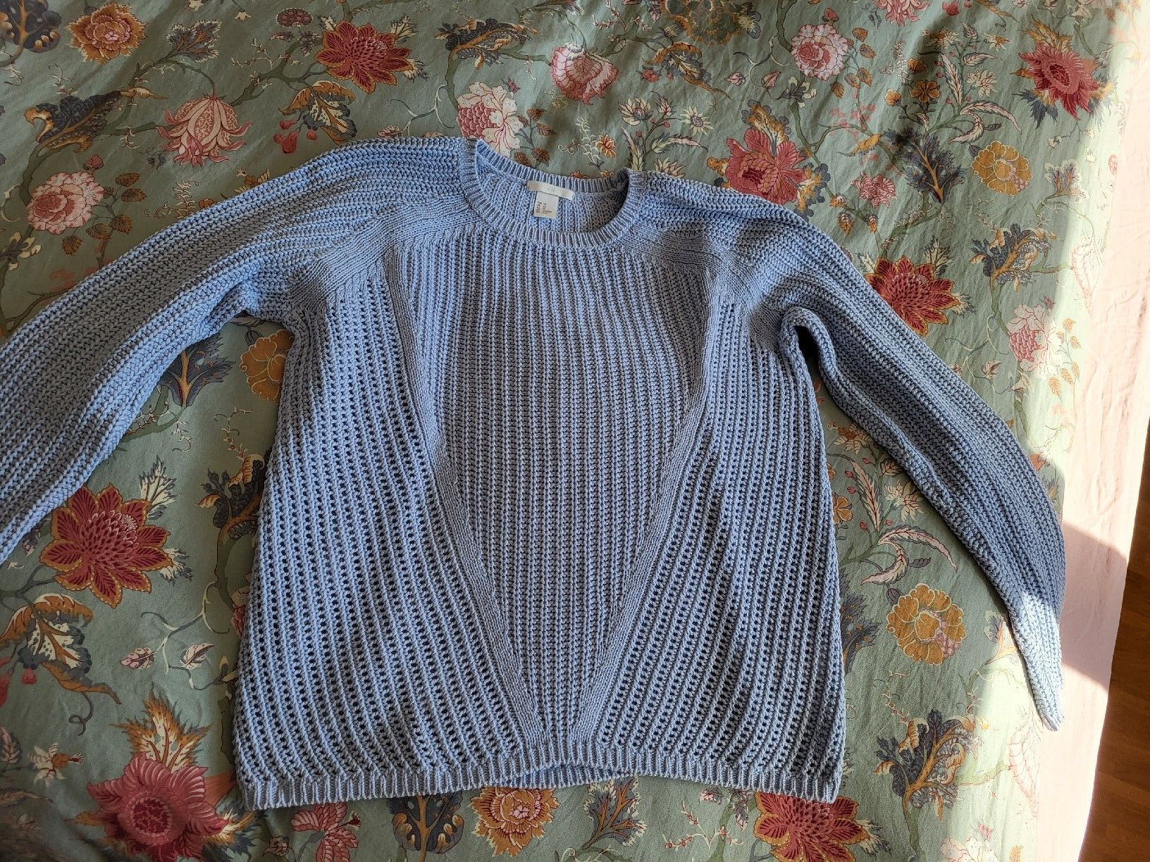 H&M Maglioni & Felpe: H&M Strickpullover Grösse XS, hellblau – Usato da Zürich venduto da Mada45 1