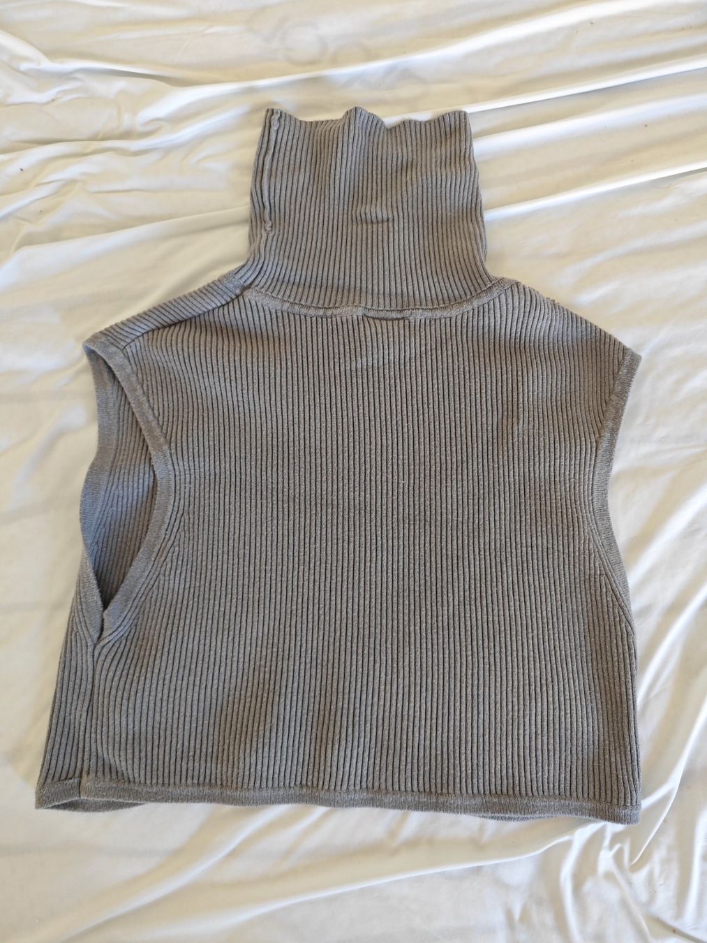 Top: Crop top turtleneck – Usato da Renens VD venduto da cba_r9y8