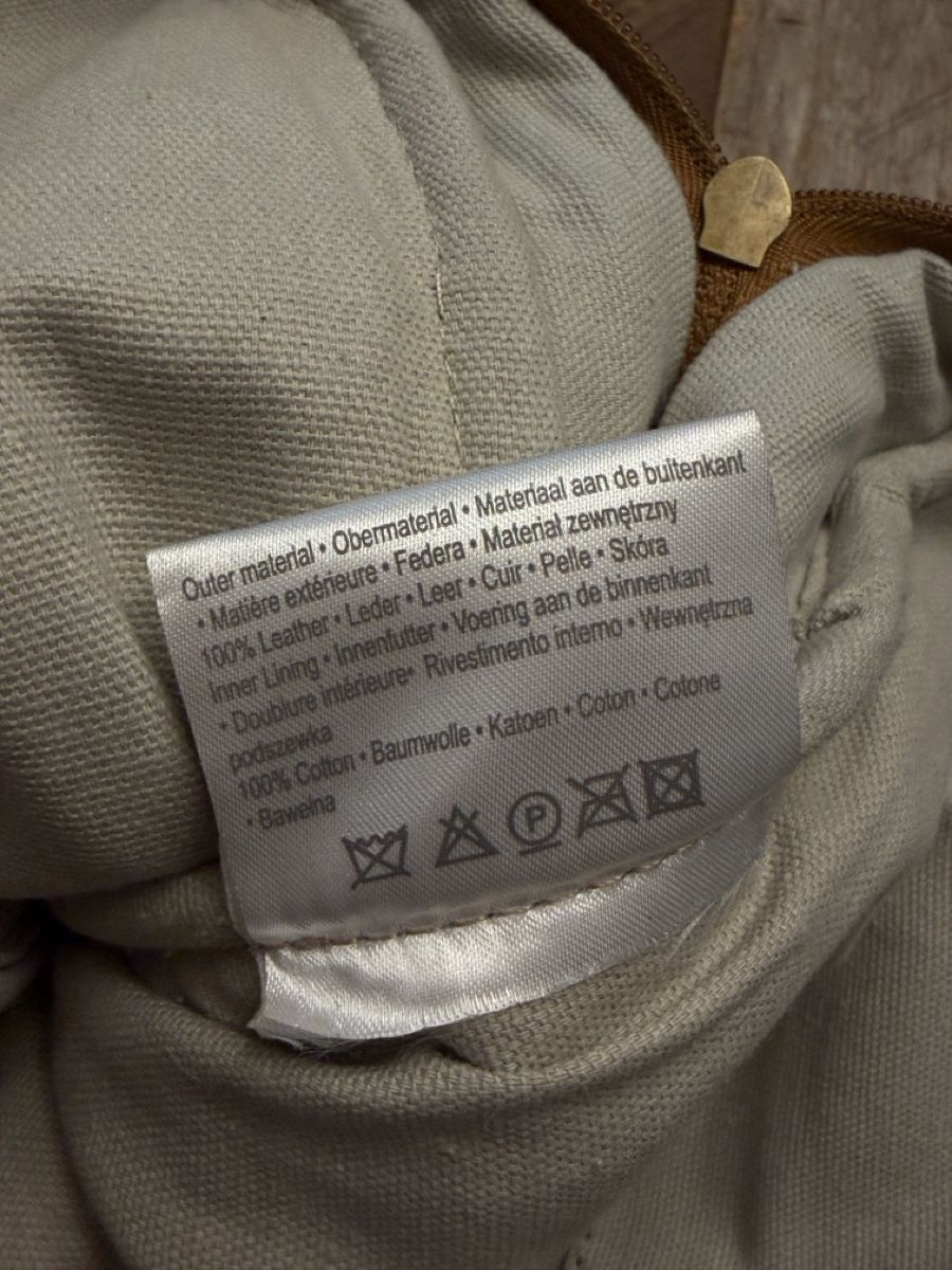 Rucksäcke: Loberon Rucksack Wildleder Braun – Gebraucht aus Fehraltorf von Erdo81 4