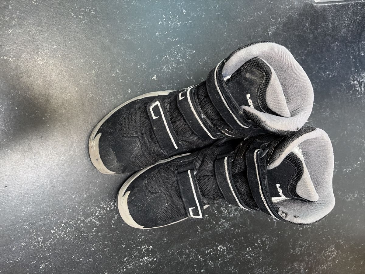 Lowa Herrenschuhe: Lowa Winterschuh Grösse 39 schwarz – Gebraucht aus Wettingen von knamel