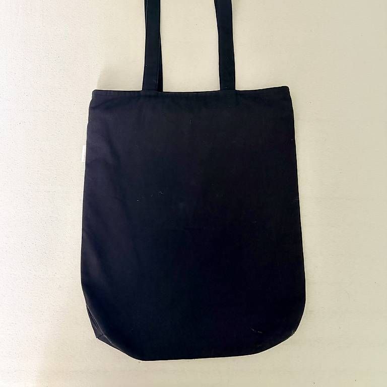 Borse da donna: Schwarzer Totebag mit Stickerei – Nuovo (secondo la descrizione) da Berikon venduto da nao_5qbr 2