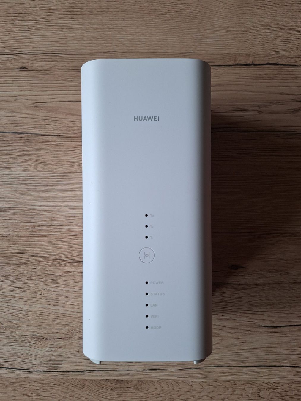 Huawei Modems & Routeurs: Routeur Huawei B818-263 – D'occasion à Biel/Bienne par francescino