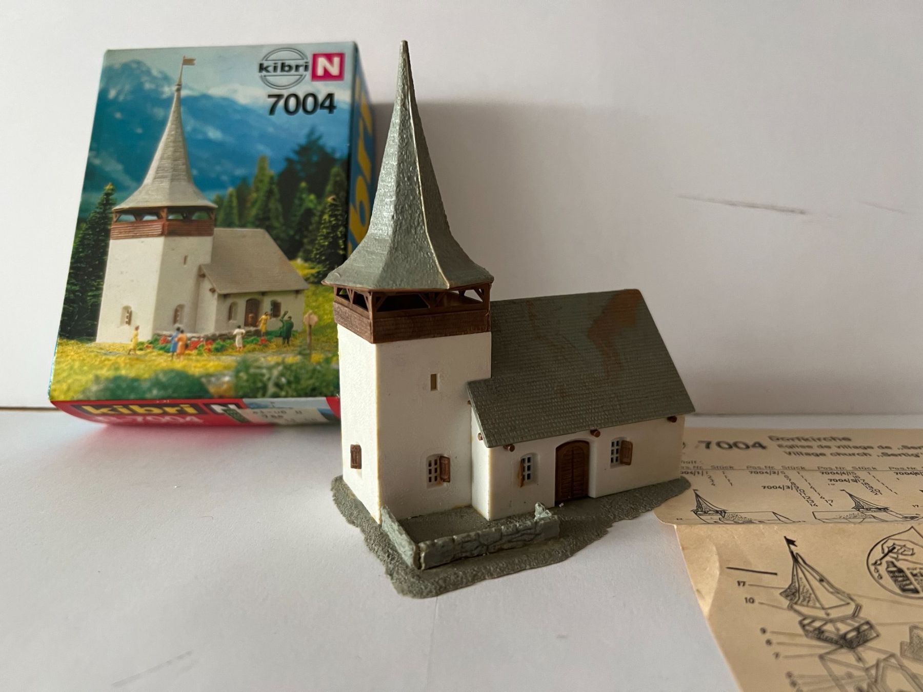 Kibri Modelleisenbahnen: Kibri Dorfkirche 7004 / Spur N – Gebraucht aus Uetendorf von andyboy53
