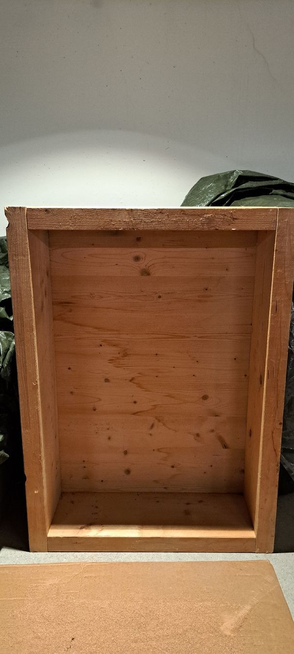 Transportkisten: Holzkiste Kasten masiv. – Gebraucht aus Wolfenschiessen von ren_j9zt