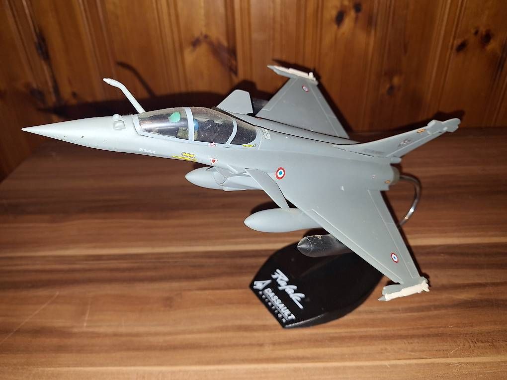 Modellbausätze & Standmodelle: Maquette avion  – Neu und originalverpackt aus Montet (Broye) von lab_2t8m