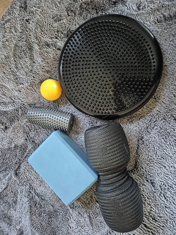Dispositivi per massaggi: Blackroll, Yogablock, Massageball,-rolle – Usato da Winterthur venduto da electone