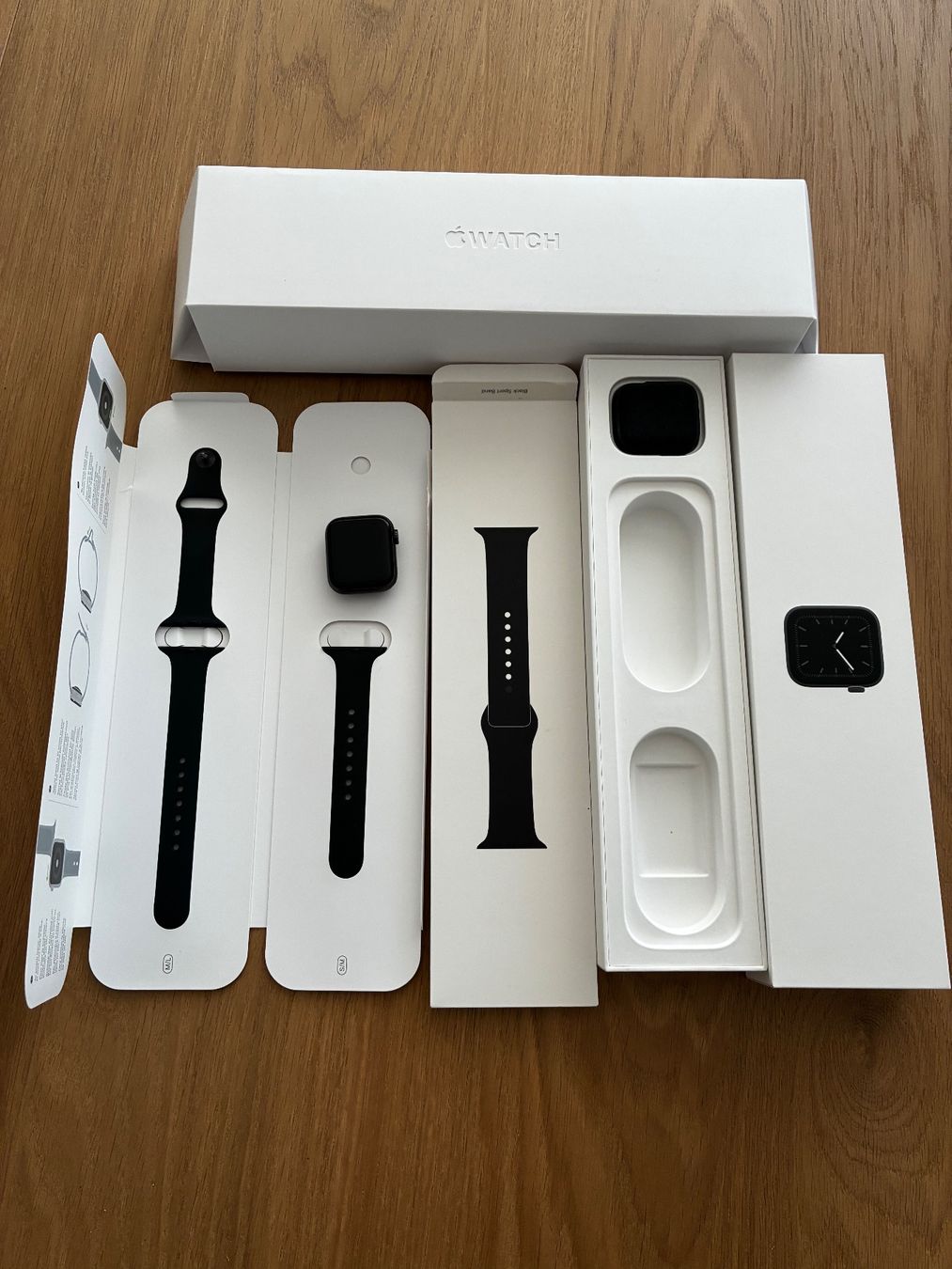 Apple Smartwatch: Apple Watch Series 5 mit OVP – Gebraucht aus Gossau SG von Thaiijt01