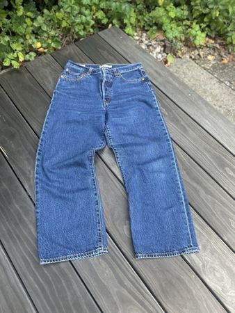 LEVI'S PREMIUM RIBCAGE STRAIGHT ANKLE Gr. W30 (Dunkelblau / 