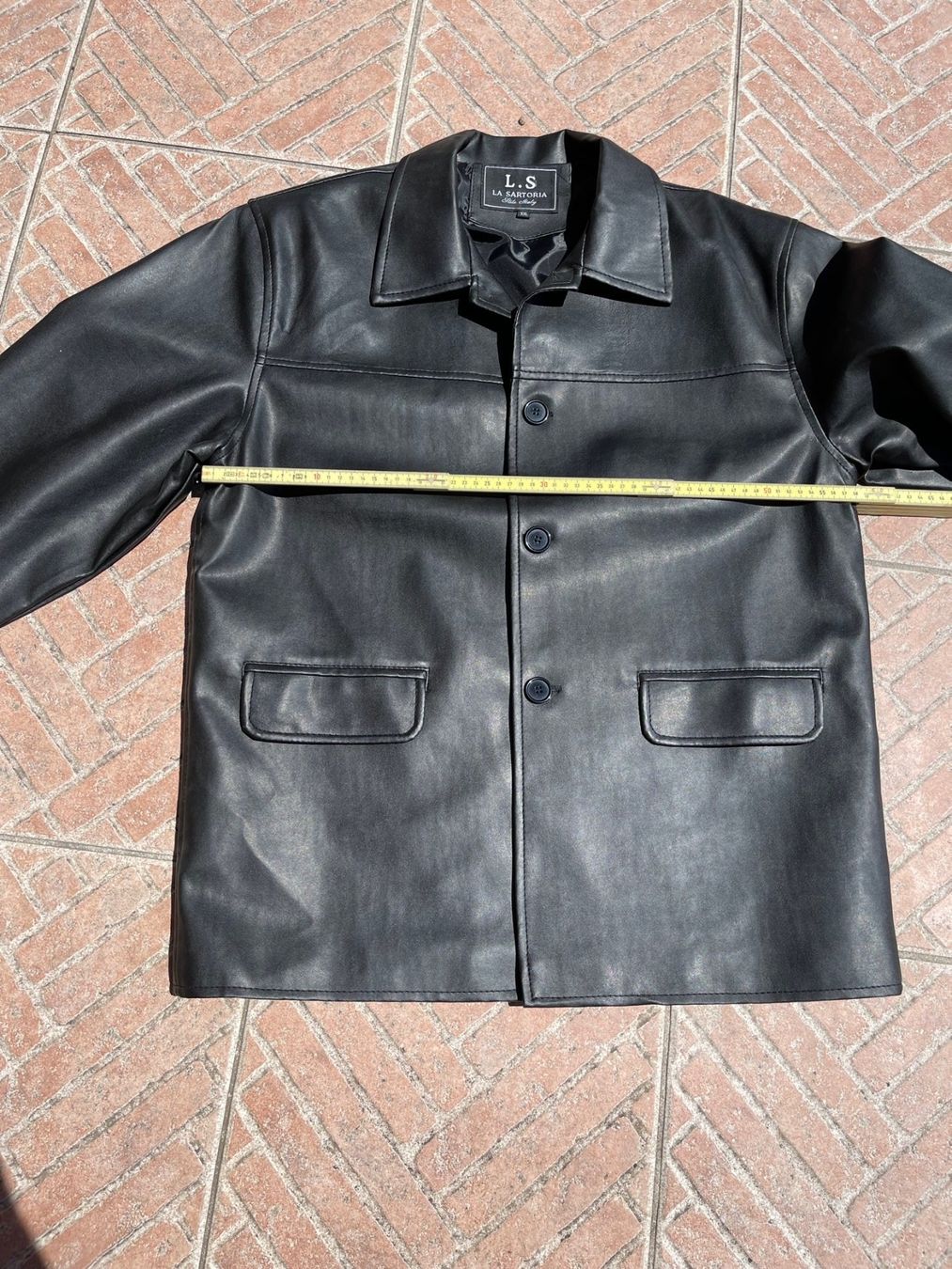 Giacche: VESTE EN CUIR NEUVE – Nuovo (secondo la descrizione) da La Croix (Lutry) venduto da Sporades 2