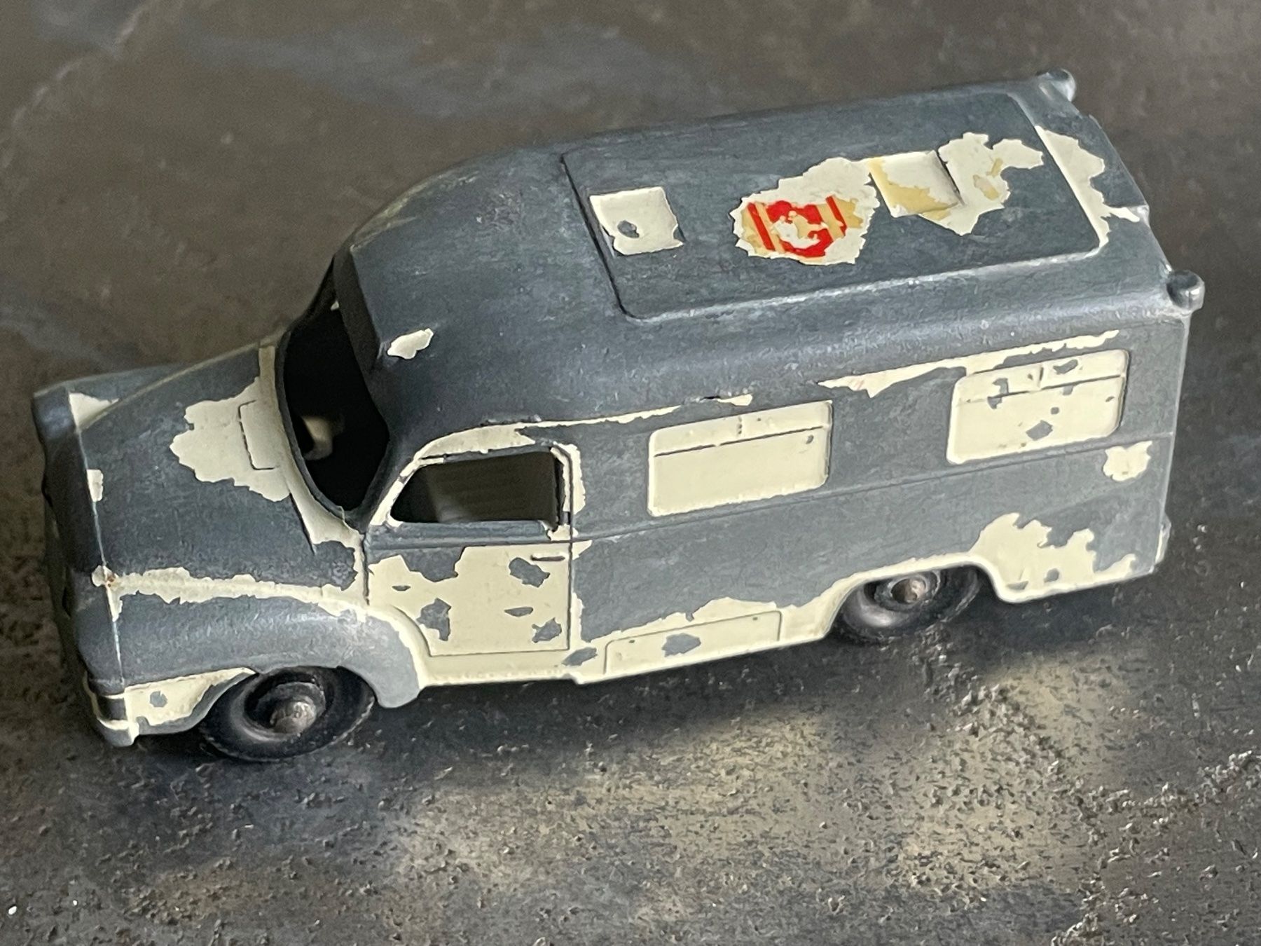 Lesney Modellini d'auto: Lesney Lomas Ambulance N° 14 – Usato da Volketswil venduto da rubin74 1