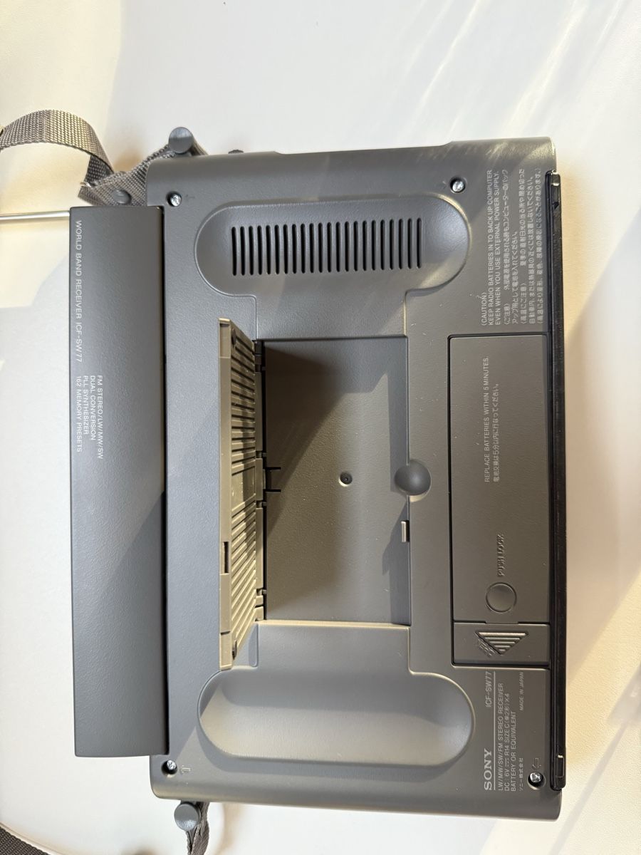Sony Radio: Sony Weltempfänger ICF-SW77 – Nuovo (secondo la descrizione) da Lupsingen venduto da slb_2wtb 2
