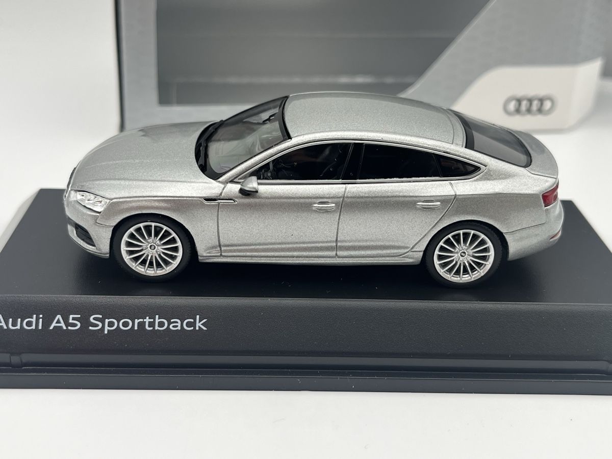 Audi Voitures modèles: Audi A5 Sportback, 1:43 – D'occasion à Broc par Jenson7