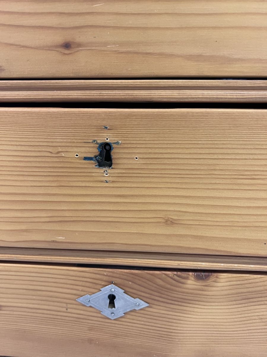 Kommoden: Nachttisch /Kommode (21) – Gebraucht aus Glattfelden von brockischweiz 2