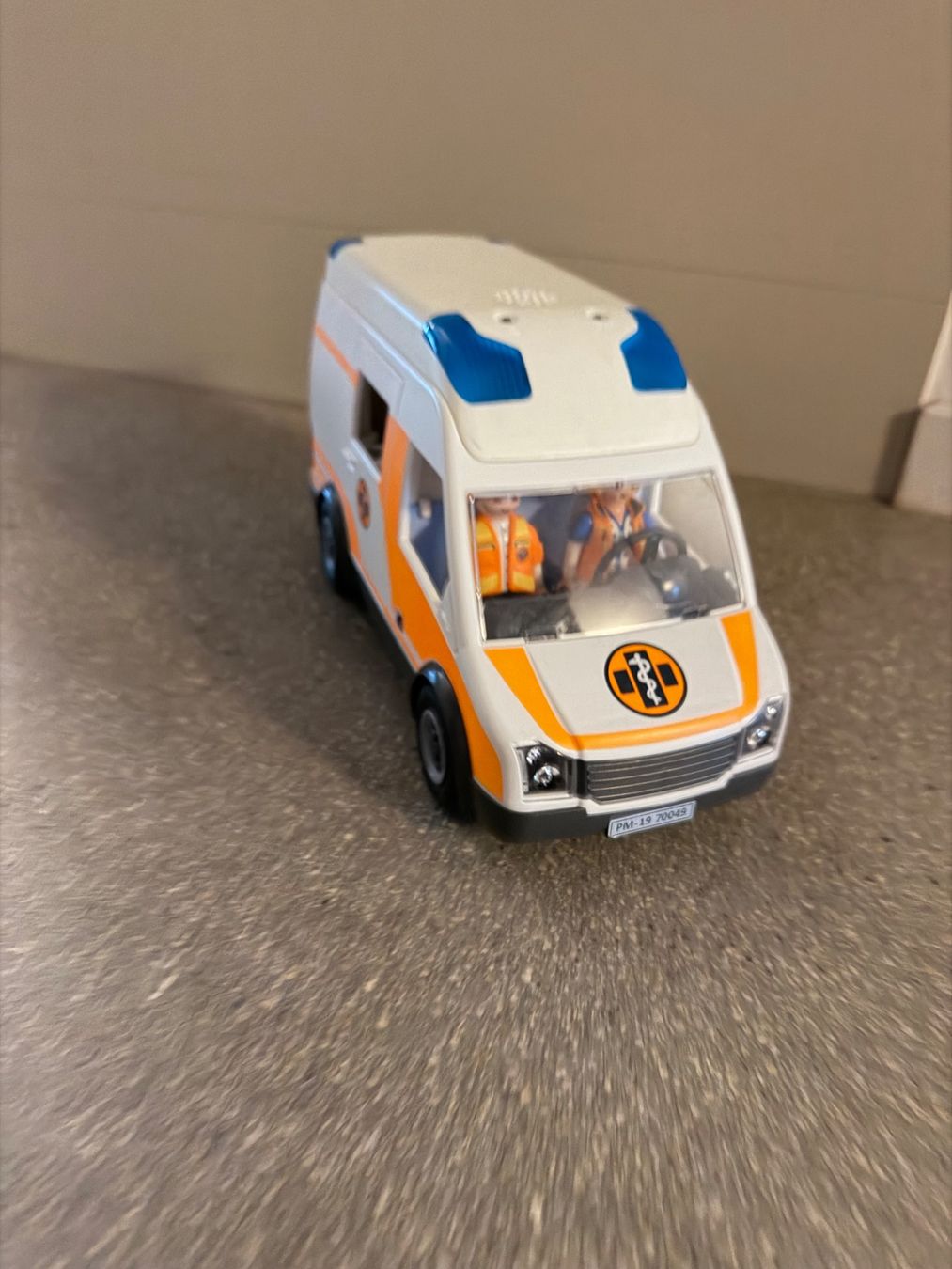 Playmobil Giocattoli: Playmobil Krankenwagen – Usato da Bern venduto da Werahiko