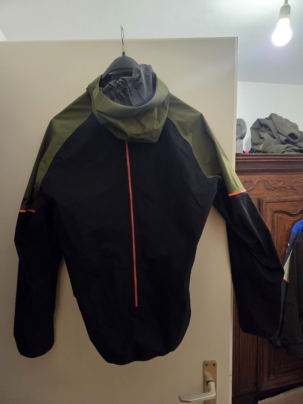 Dynafit Giacche: Veste Gore Tex Dynafit  – Nuovo e nell'imballaggio originale da Ste-Croix venduto da RTpower 1