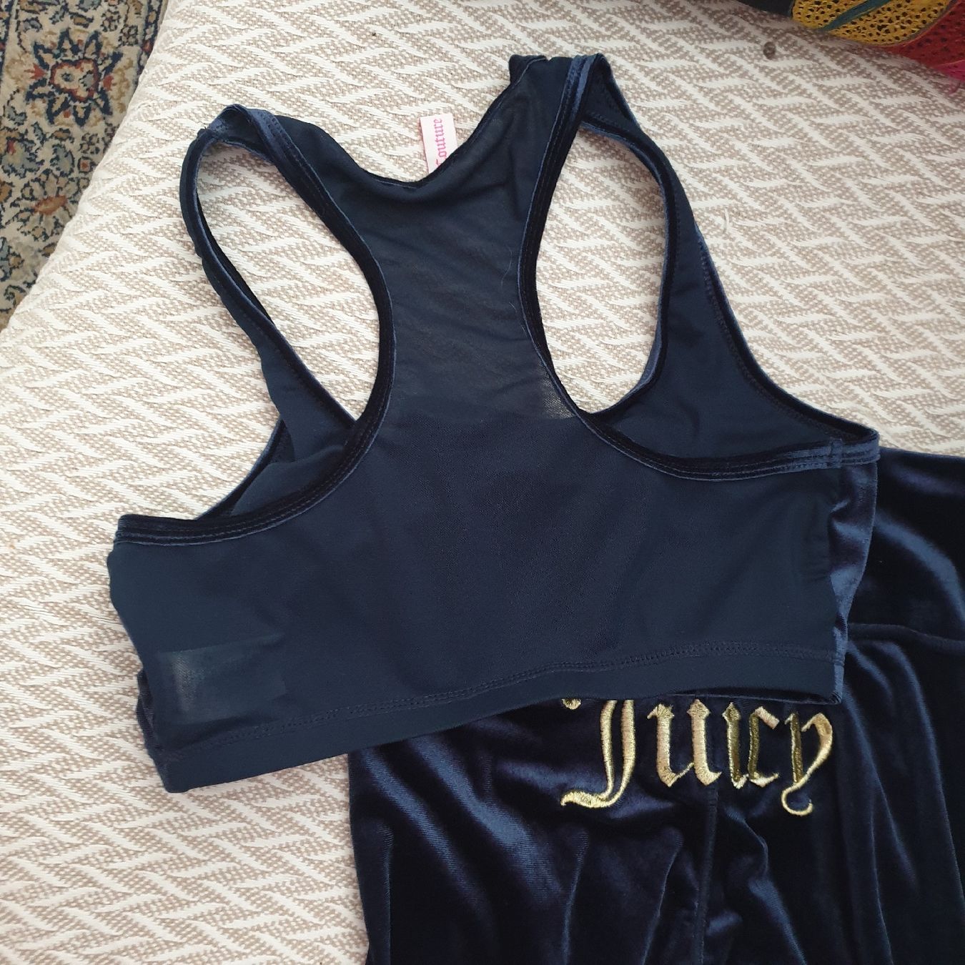 Juicy Couture Tops: Juicy Couture, Samt 2 Teiler  – D'occasion à Frenkendorf par Moon111 2