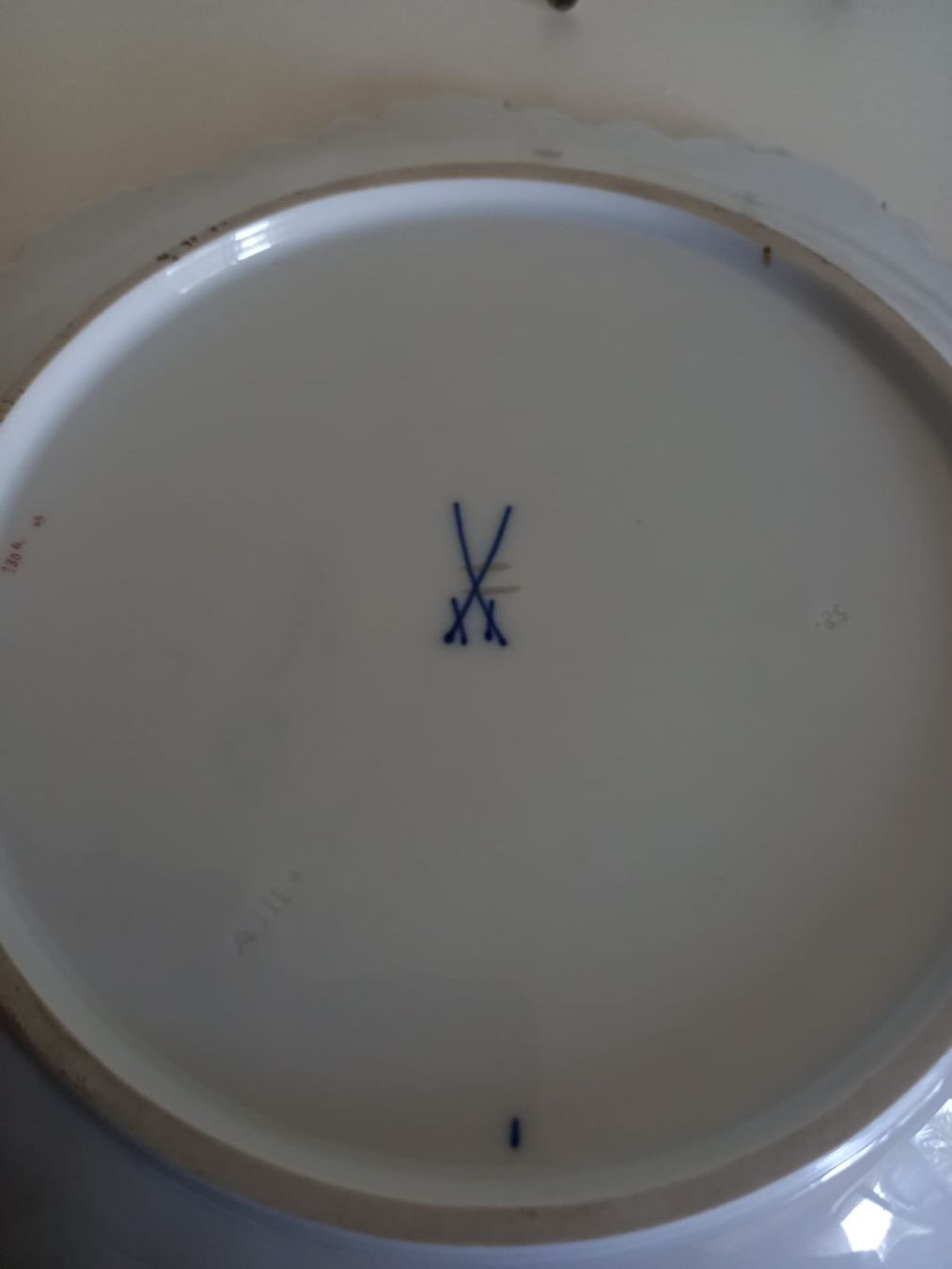 Piatti: Meissen Prunkteller Blumen Goldrand Relief – Usato da Aadorf venduto da Dext3r 1