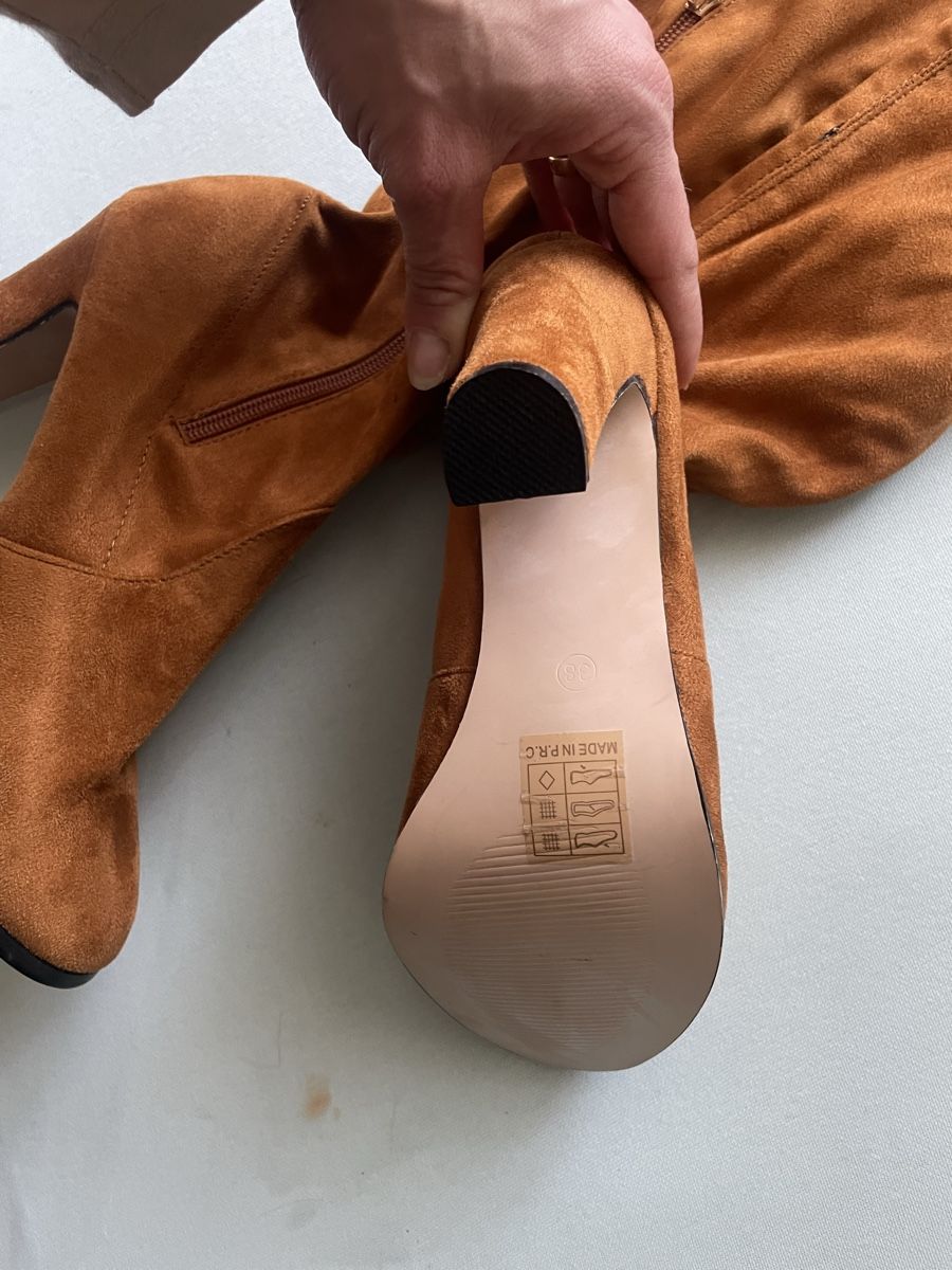 Scarpe da donna: Overknees 38 – Nuovo (secondo la descrizione) da Niederhasli venduto da sev_d7hq 1