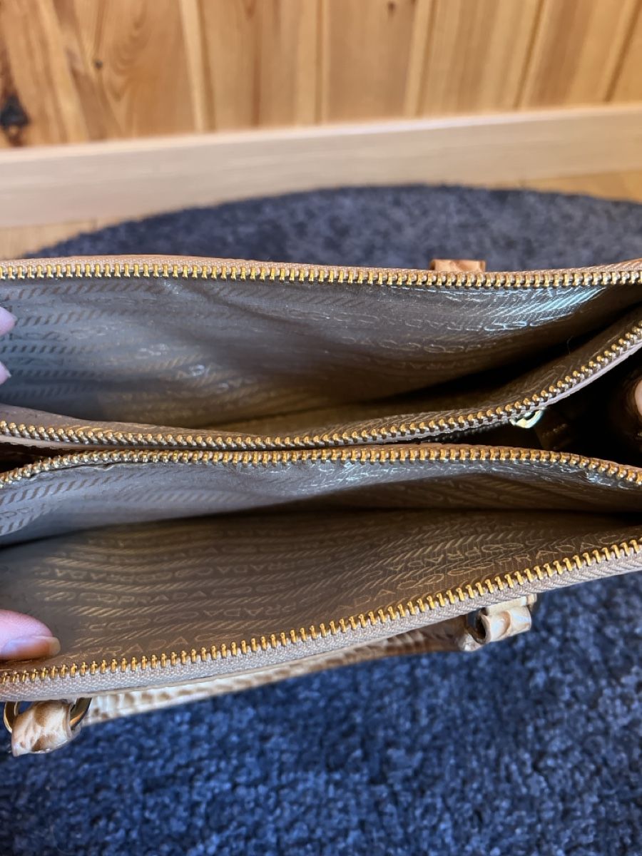 Prada Borse da donna: Geprüfte Prada Tasche mit Krokodil optik Luxus – Nuovo (secondo la descrizione) da Rotkreuz venduto da Migu2012 4