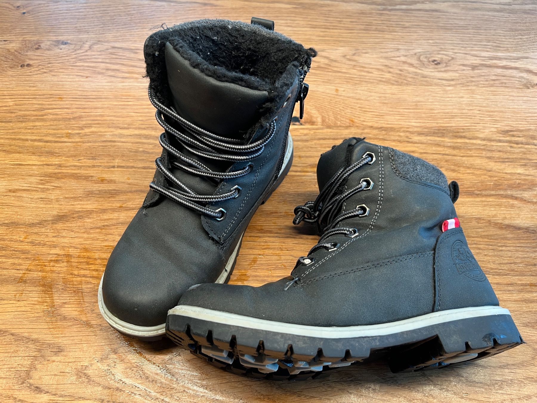 Scarpe per ragazzi: Winterschuh Grösse 32 – Usato da Brünisried venduto da Seisler88