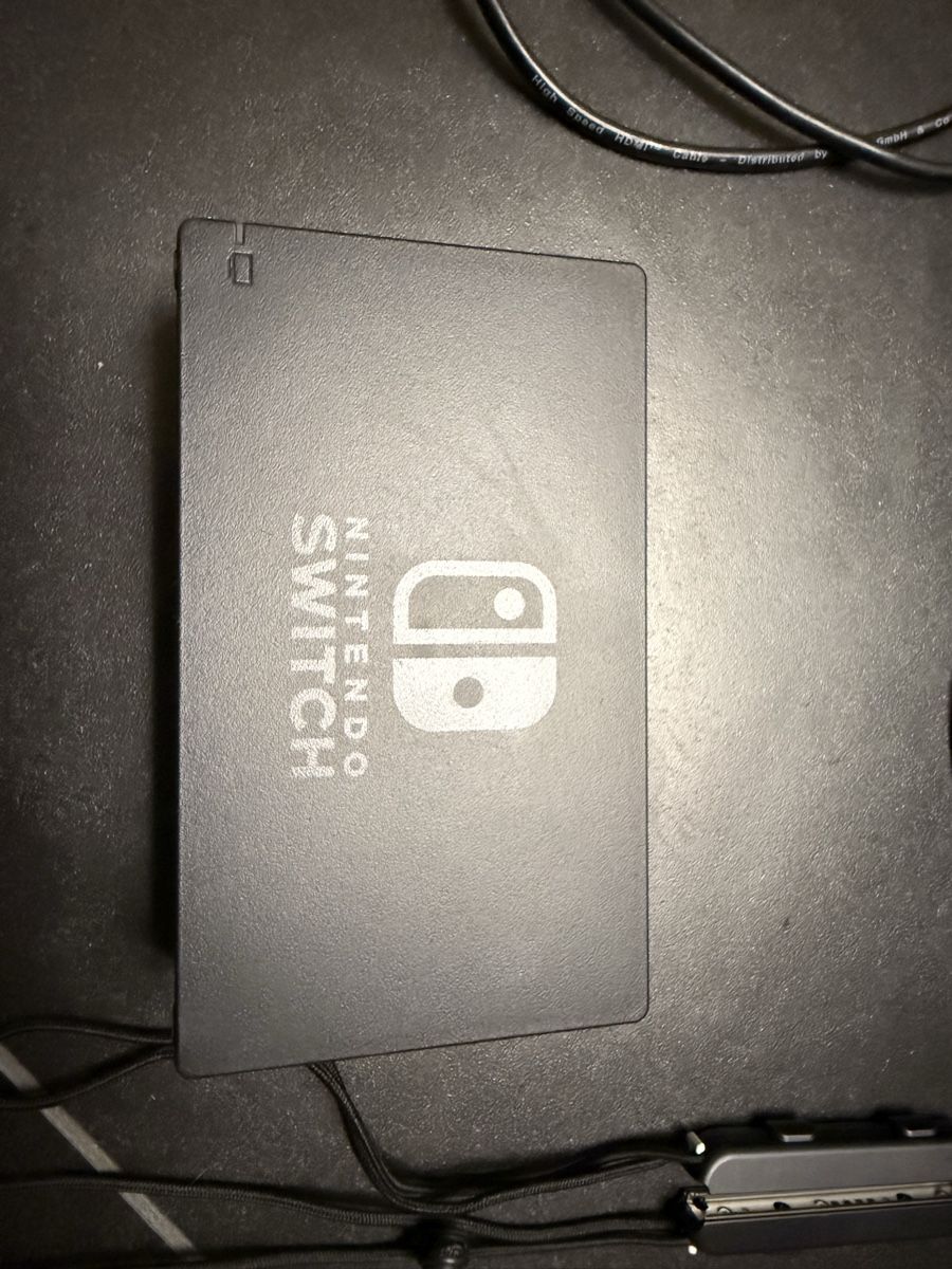 Nintendo Console: Nintendo Switch mit Zubehör und Tasche – Usato da Bilten venduto da and_6hjn 6