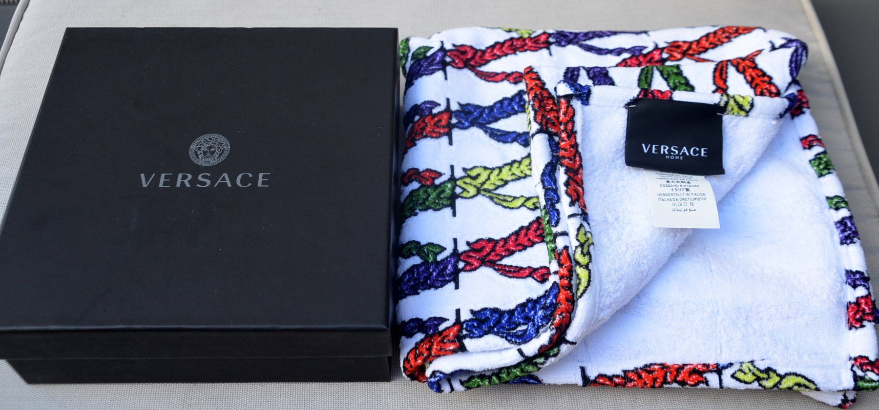 Tovaglioli: Versace Handtuch / Serviette – Nuovo e nell'imballaggio originale da Collonges venduto da arashee 1