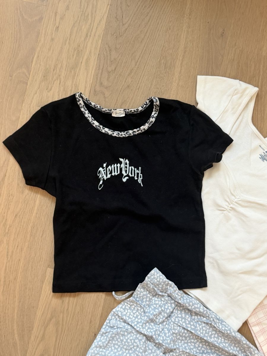 Brandy Melville Lotti & Set di vestiti: Brandy Melvile Bundle – Usato da meggen venduto da celimelina 4