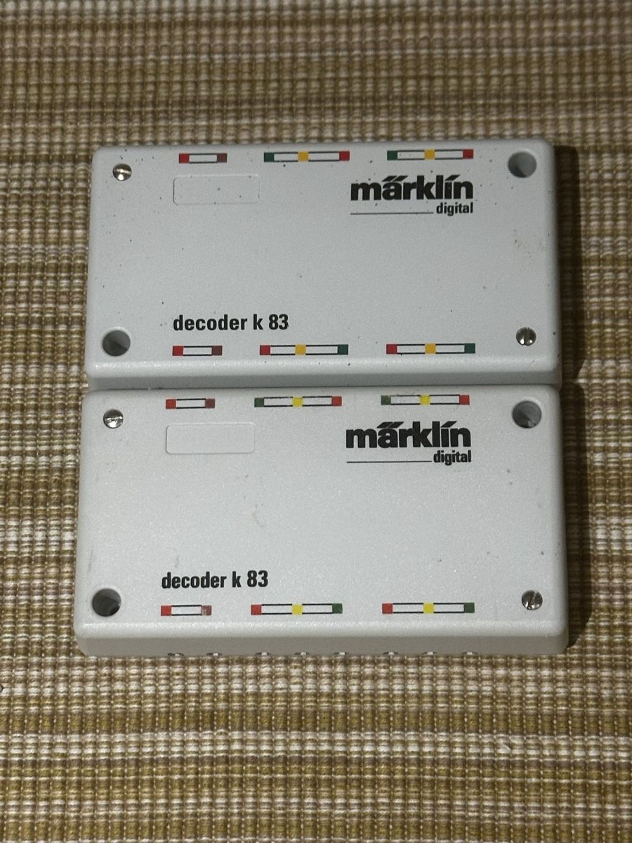 Märklin Modellini di ferrovie: 2 x Märklin k83 Decoder ab 9.- – Usato da Sennwald venduto da HARO-Import
