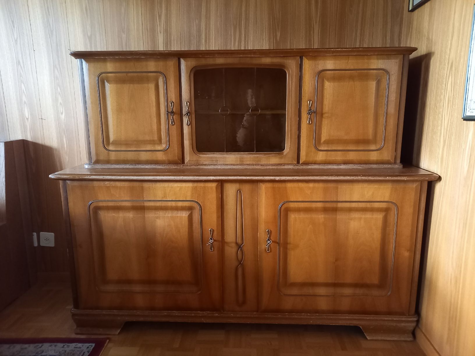 Credenze: Buffet  mit Vitrine  – Usato da Schenkon venduto da adano