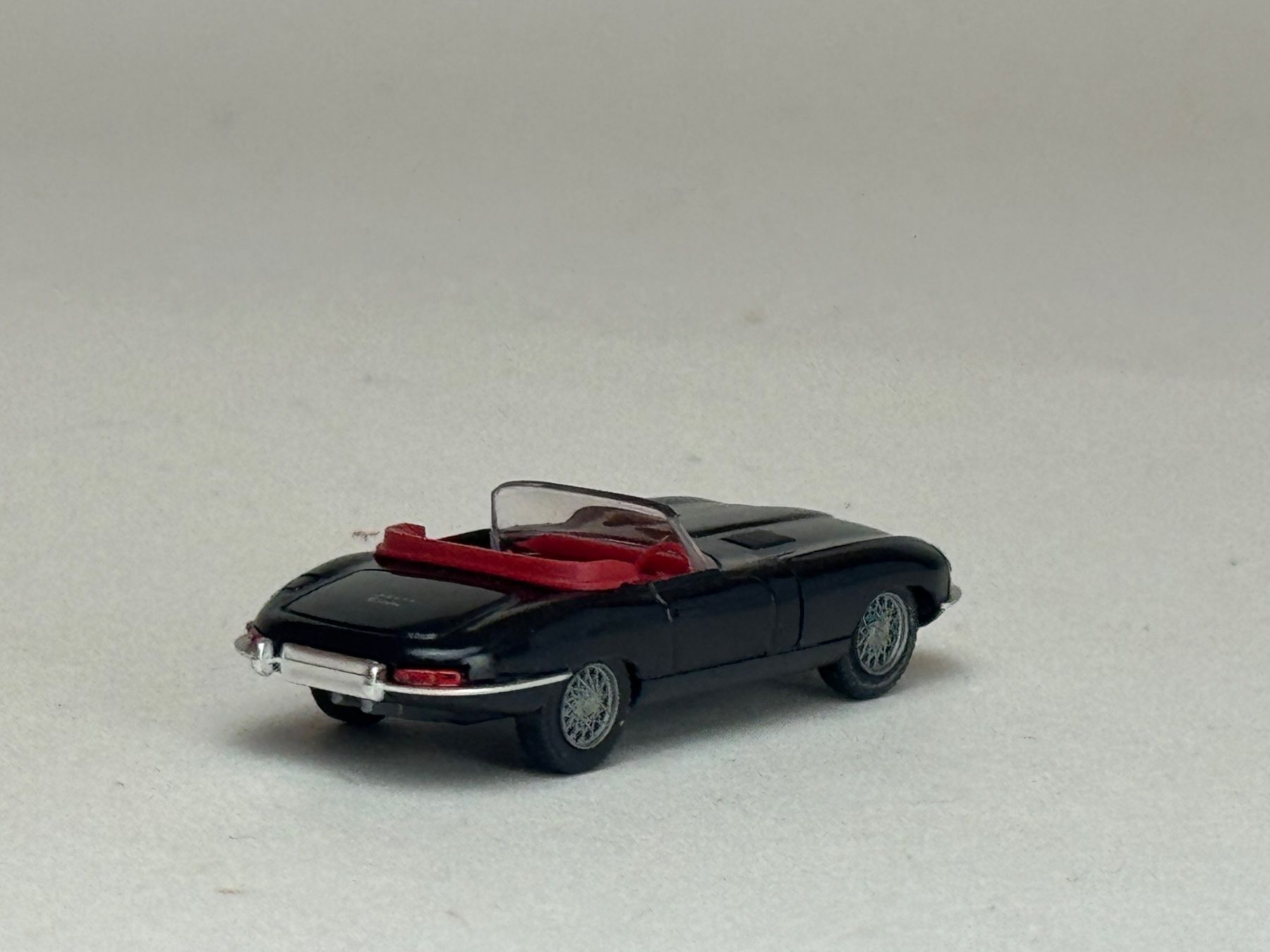Wiking Voitures modèles: Jaguar Typ E Cabrio schwarz – D'occasion à Elm par Wikmtz 1