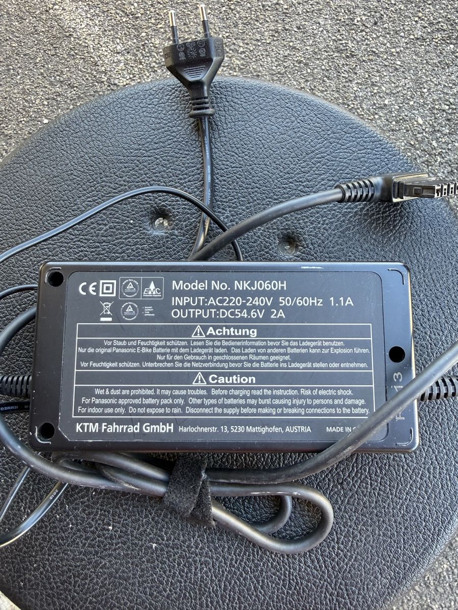 Flyer Chargeurs: Flyer Vollblut ladegerät – D'occasion à Oberentfelden par lam_vj88 1
